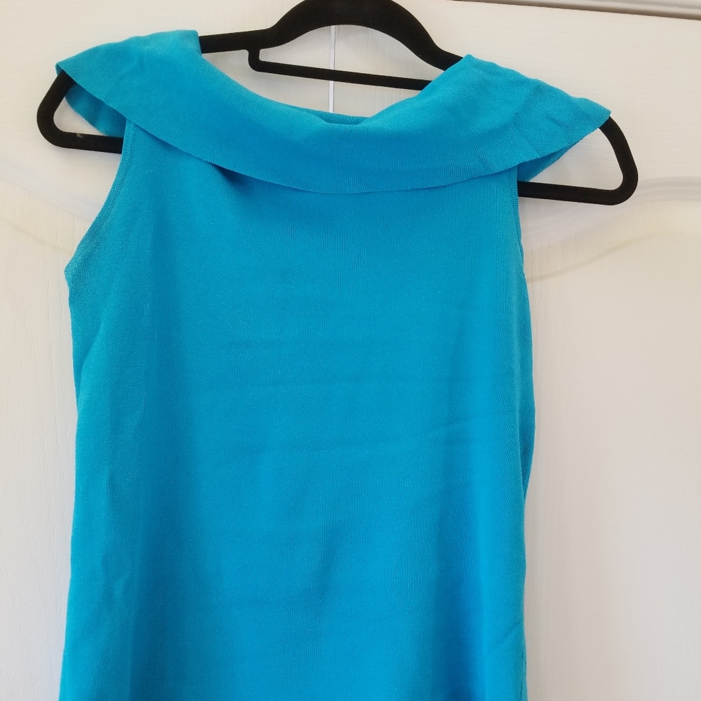 Turquoise sleeveless knit top